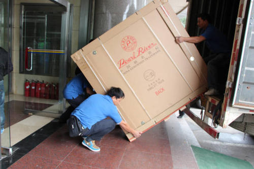 阳山钢琴贵重工艺品无忧运